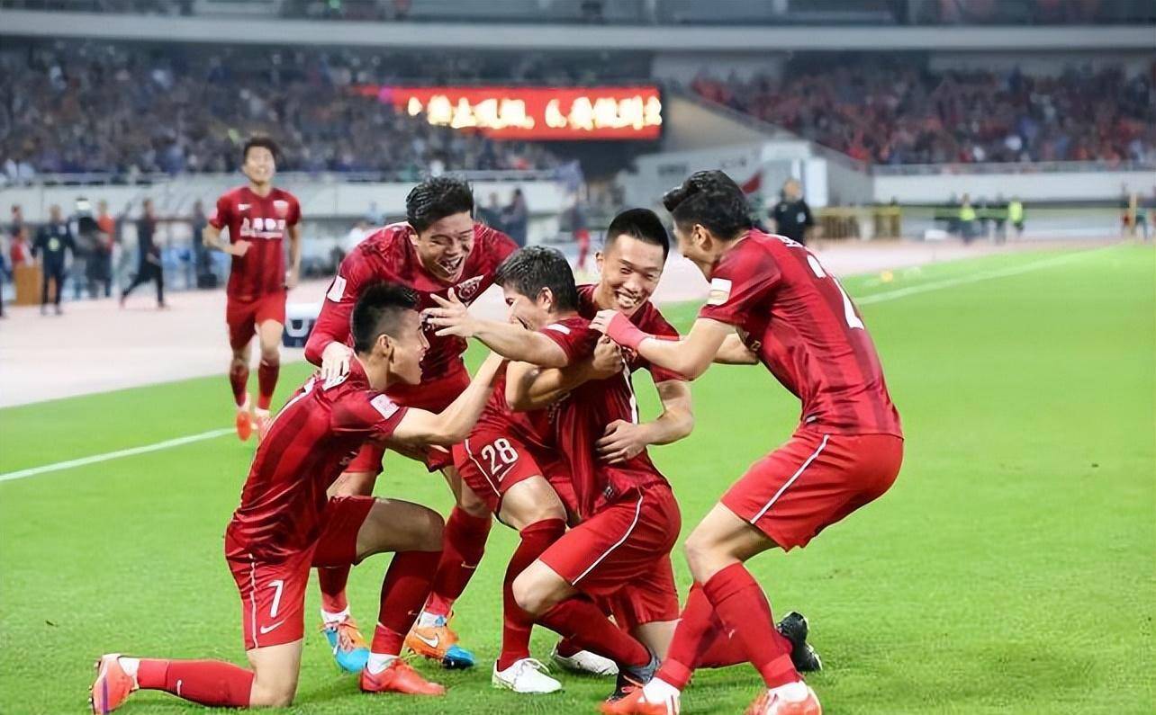 上海上港霸气赢球，稳坐积分榜首的简单介绍